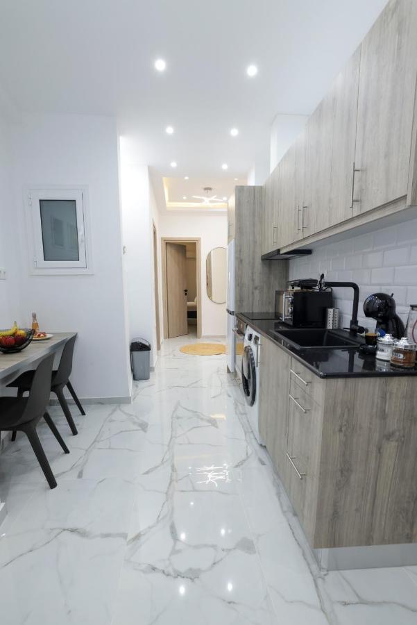 Zeos Finest Jacuzzi Suite Атина Екстериор снимка